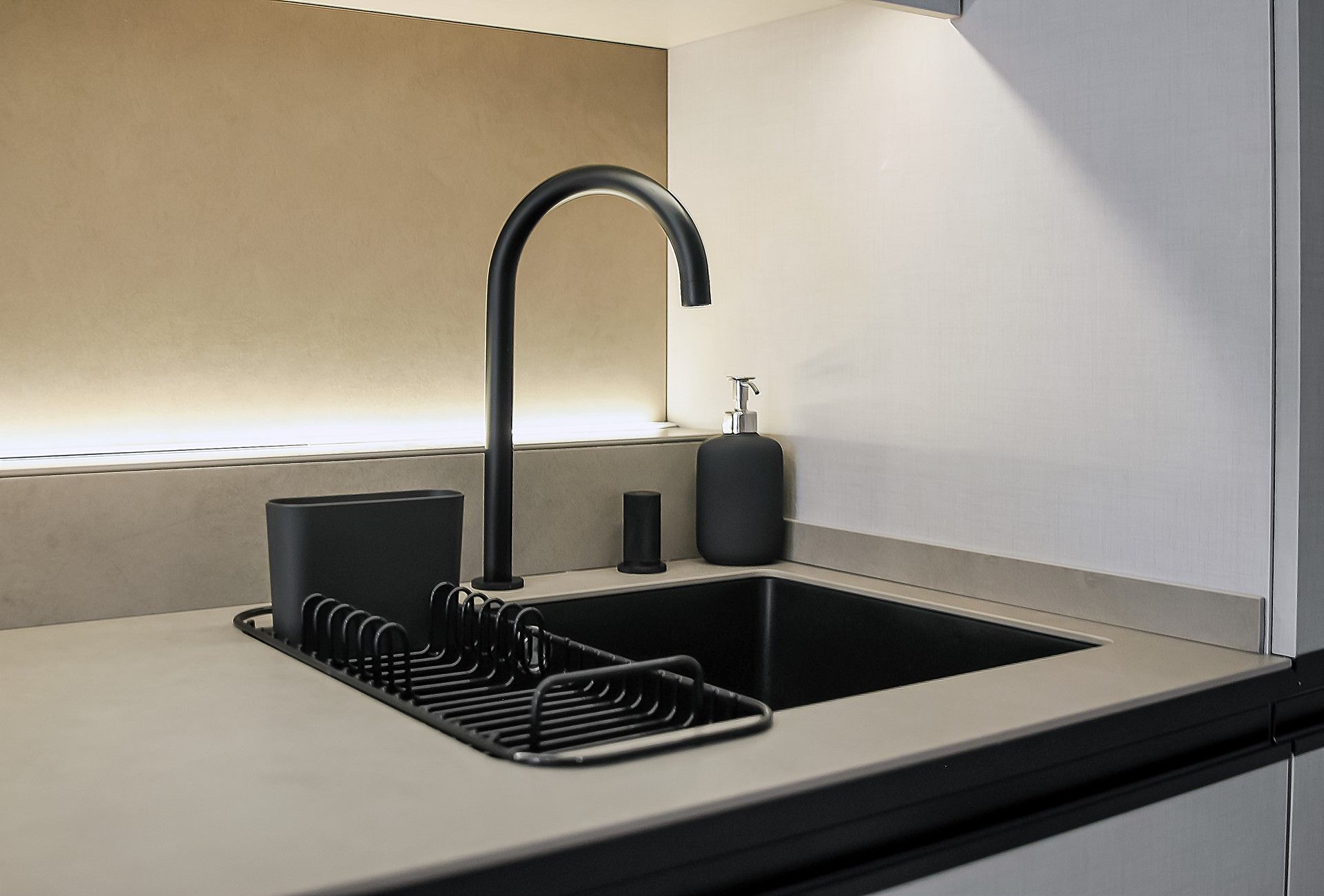 lavabo appartamento Luxury Etere di Amamare vicno al mare Giulanova a Teramo in Abruzzo