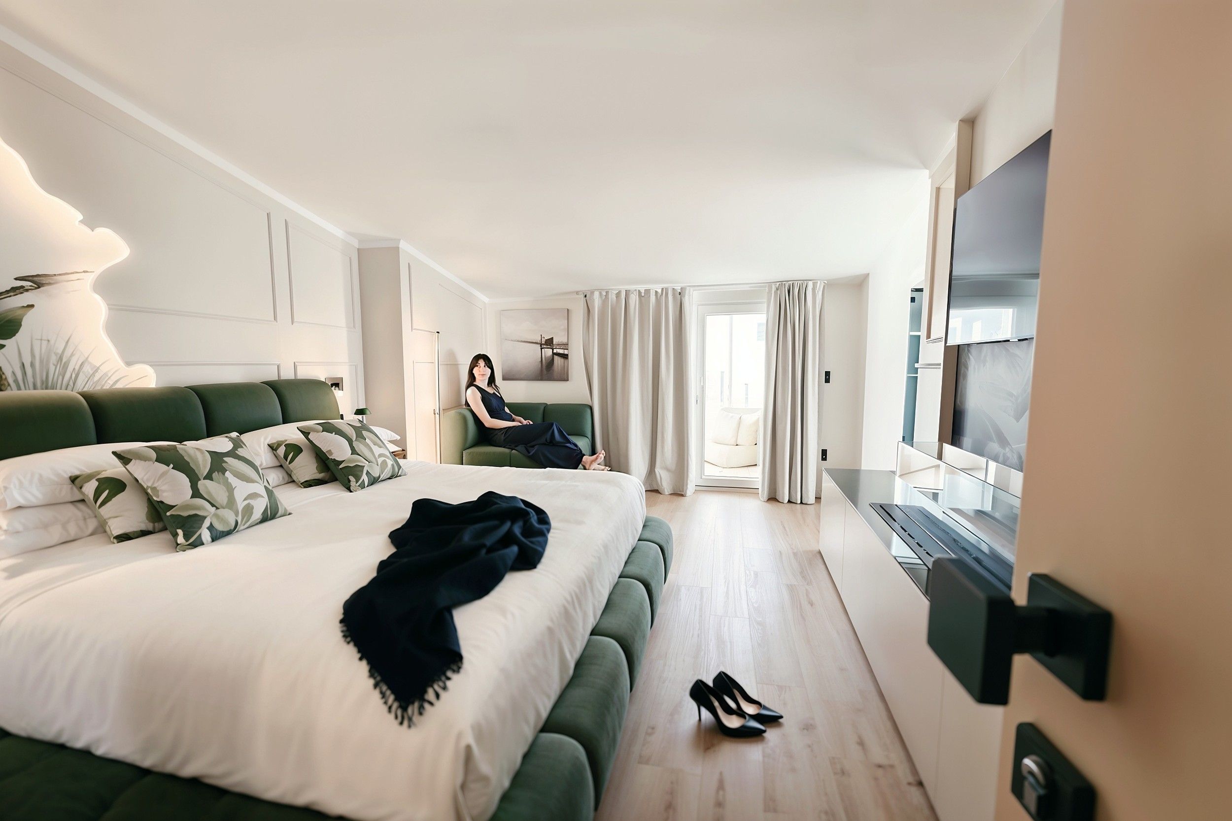 modella in camera appartamento Luxury Etere di Amamare vicno al mare Giulanova a Teramo in Abruzzo